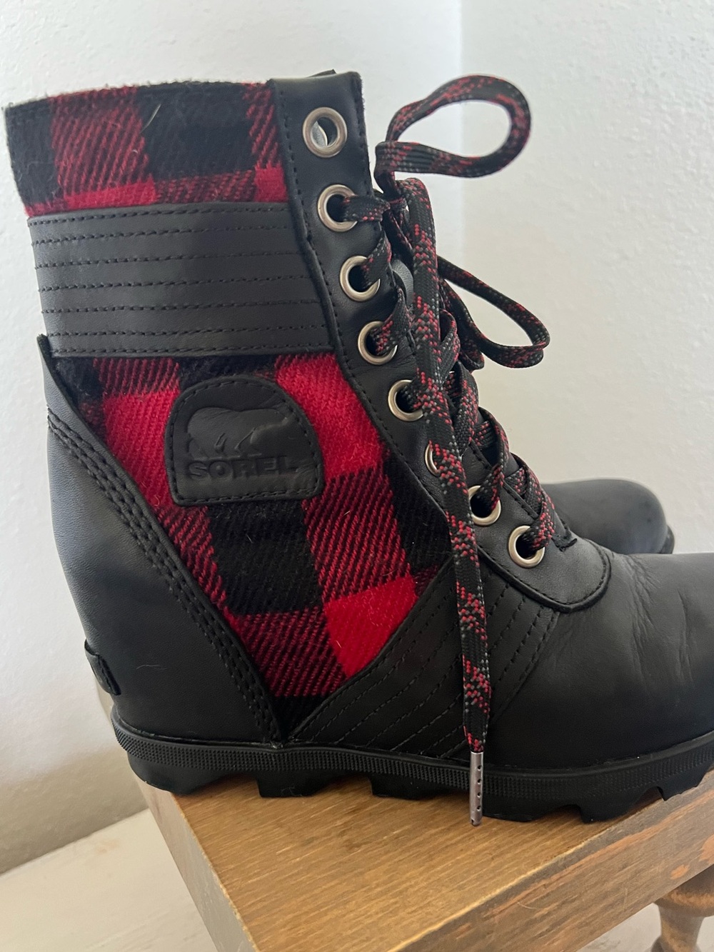 Sorel Lexie Buffalo plaid wedge boots size 7.5